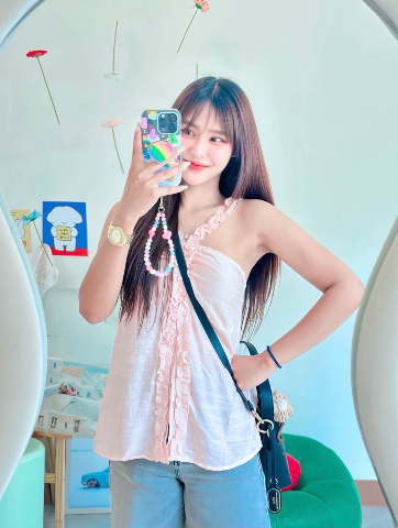 ภาพตัวอย่างที่ 4 — ญาญ่า